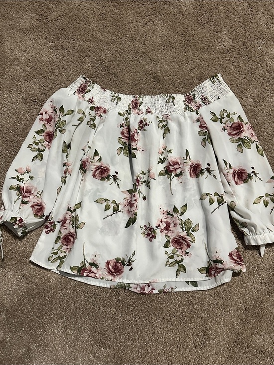 Rue21 Tops - Off-Shoulder White Floral Blouse